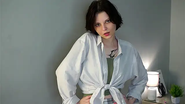 Snapshot of SharylOrbin chatting on December 2025 12:05:02 AM SharylOrbin online show from December 2025 12:05:02 AM