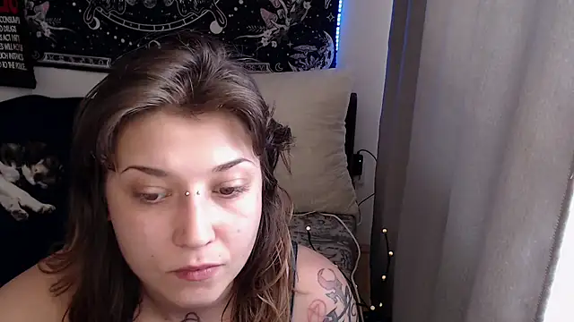 AlienforTwenty online show from June 2026 12:31:02 PM