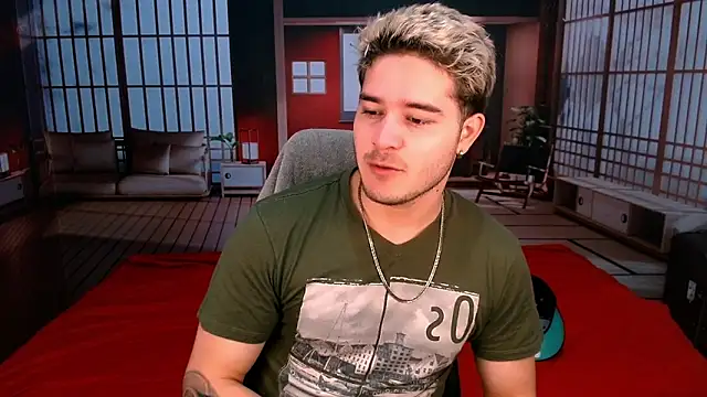 RayanLynxx online show from December 2025 07:55:01 PM