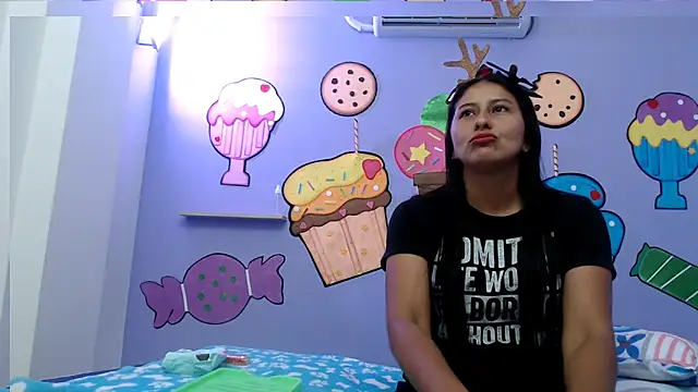 NOVAHOT98 online show from December 2025 07:20:02 PM