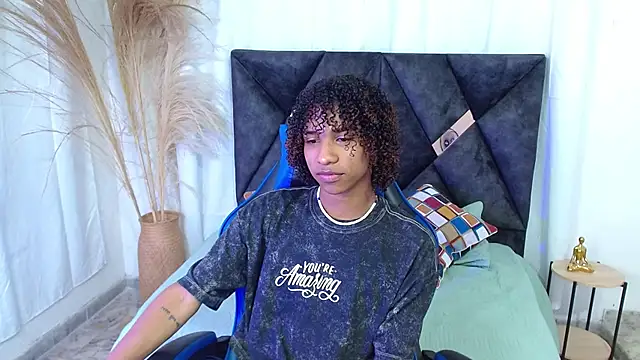 angelll18  online show from January 2026 08:45:01 PM