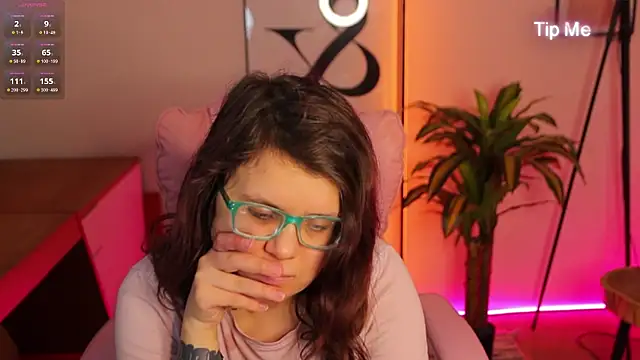 Ariell Mini online show from April 2026 06:18:02 AM