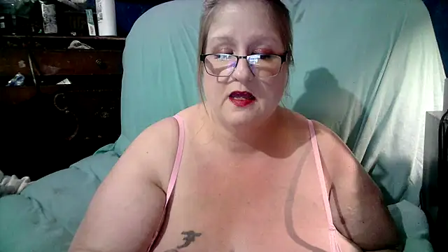 Snapshot of jade-belle chatting on May 2026 06:52:01 AM jade-belle online show from May 2026 06:52:01 AM