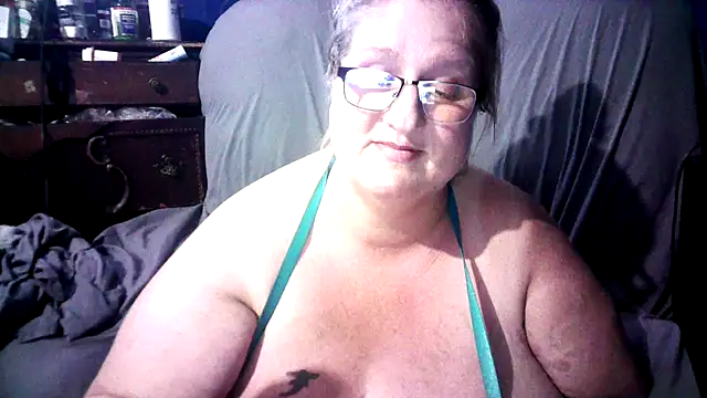 Snapshot of jade-belle chatting on May 2026 07:16:02 AM jade-belle online show from May 2026 07:16:02 AM