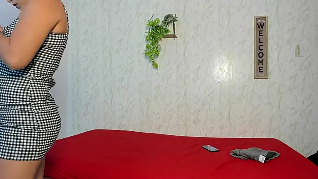 Snapshot of couple_hardroom chatting on January 2026 12:57:01 AM couple hardroom online show from January 2026 12:57:01 AM