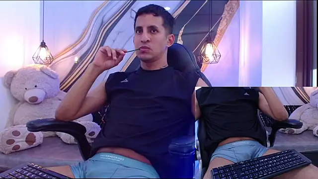 SalvatoreMontes online show from March 2026 06:58:01 PM