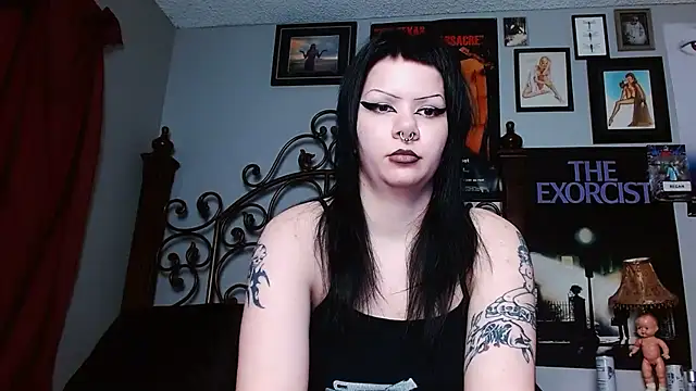 Snapshot of Bettieee_Agura chatting on December 2025 01:22:02 AM Bettieee Agura online show from December 2025 01:22:02 AM