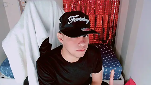 Snapshot of Luky_twink chatting on January 2026 08:22:01 PM Luky twink online show from January 2026 08:22:01 PM