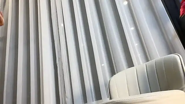 Snapshot of J-Jasmin chatting on December 2025 04:35:02 PM J-Jasmin online show from December 2025 04:35:02 PM