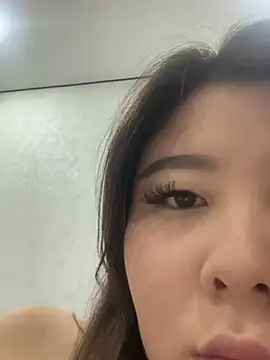 Snapshot of Sarah2127 chatting on February 2026 12:05:02 PM Sarah2127 online show from February 2026 12:05:02 PM