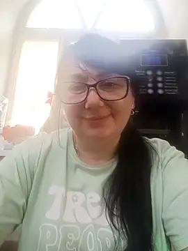 Snapshot of MariSwan222 chatting on June 2026 09:25:02 AM MariSwan222 online show from June 2026 09:25:02 AM