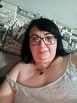 Snapshot of MariSwan222 chatting on July 2026 08:33:02 PM MariSwan222 online show from July 2026 08:33:02 PM