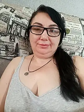 Snapshot of MariSwan222 chatting on July 2026 07:25:01 AM MariSwan222 online show from July 2026 07:25:01 AM