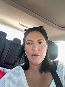 Miabelle2233 online show from December 2025 07:18:01 PM