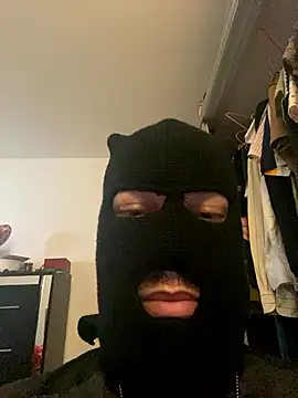 Snapshot of 3LEGSSS chatting on January 2026 01:35:01 PM 3LEGSSS online show from January 2026 01:35:01 PM