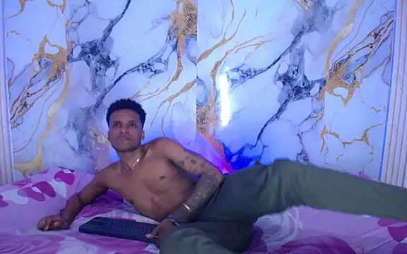 Damian and theo online show from February 2026 07:39:02 PM