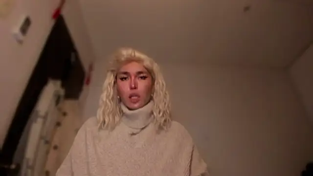 Snapshot of mxshemale_ladyboy chatting on November 2025 03:47:02 PM mxshemale ladyboy online show from November 2025 03:47:02 PM