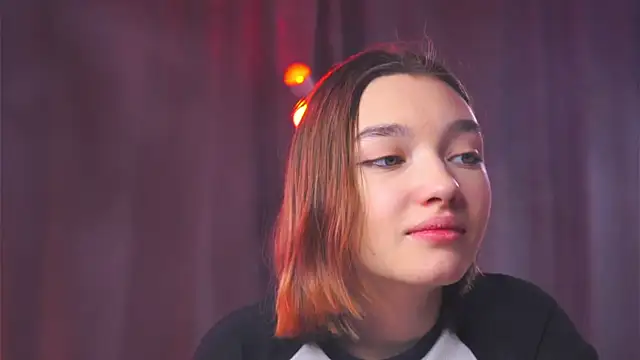 Leyla crsh online show from March 2026 04:07:02 AM