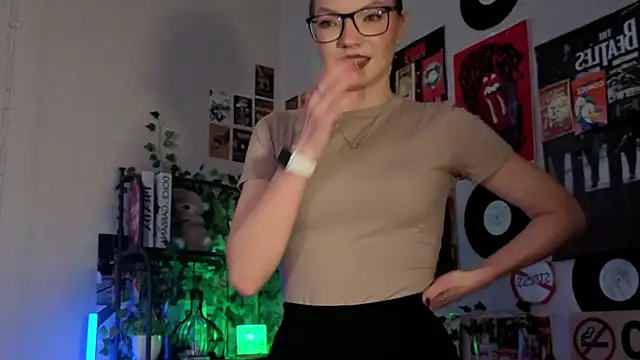 Snapshot of JeaneneWoltz chatting on December 2025 09:06:01 AM JeaneneWoltz online show from December 2025 09:06:01 AM