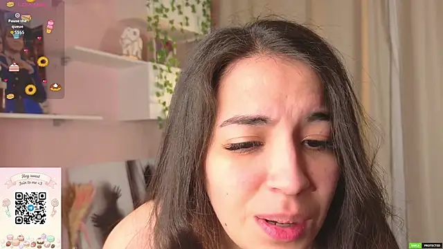 Snapshot of EmmyNoel chatting on February 2026 07:13:02 PM EmmyNoel online show from February 2026 07:13:02 PM