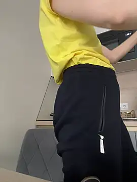 Snapshot of Sensual_Flower chatting on February 2026 06:07:01 AM Sensual Flower online show from February 2026 06:07:01 AM