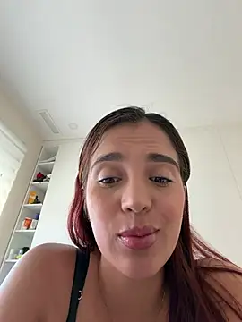 Snapshot of lara_beker chatting on April 2026 03:32:01 PM lara beker online show from April 2026 03:32:01 PM
