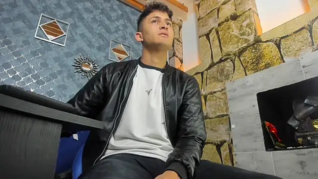 Snapshot of Ethan_Waalker chatting on January 2026 03:31:02 AM Ethan Waalker online show from January 2026 03:31:02 AM