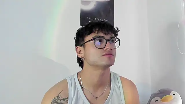 charlie dicker online show from December 2025 10:28:01 PM