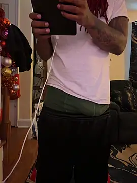 daddydarkskindikk online show from February 2026 08:40:01 PM