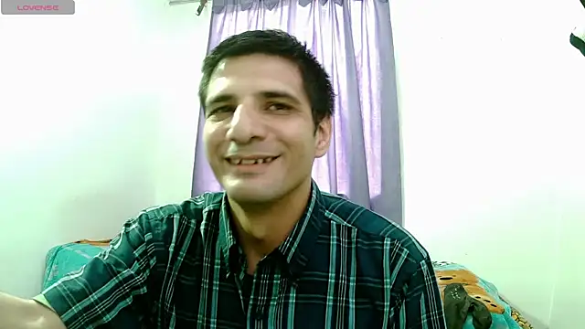 Adam Arango online show from December 2025 07:31:01 PM