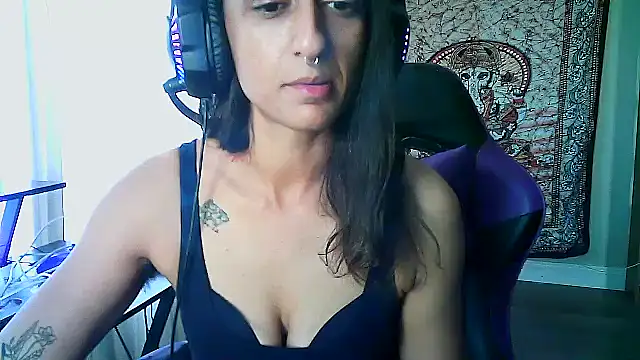 GoddessVikkii online show from February 2026 06:38:01 PM