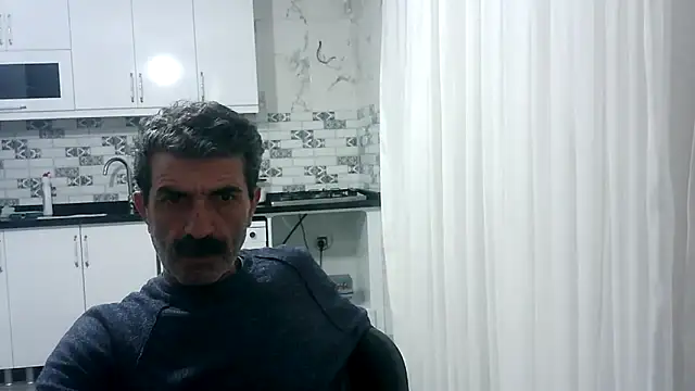 Snapshot of kobra21turki chatting on April 2026 06:22:01 PM kobra21turki online show from April 2026 06:22:01 PM