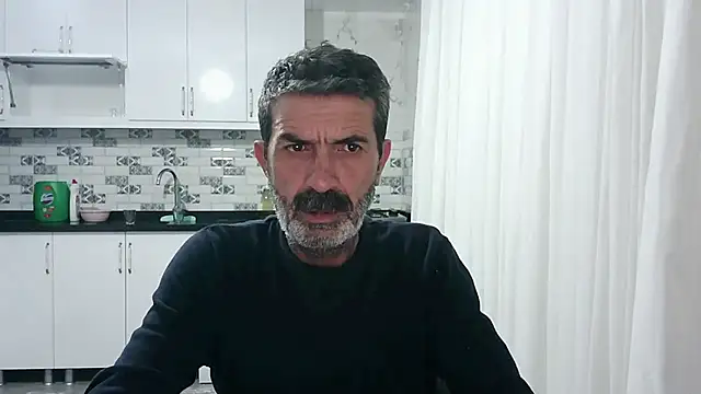 Snapshot of kobra21turki chatting on April 2026 05:37:01 PM kobra21turki online show from April 2026 05:37:01 PM