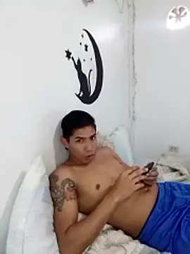 LolaAndBugs  online show from January 2026 08:12:02 PM