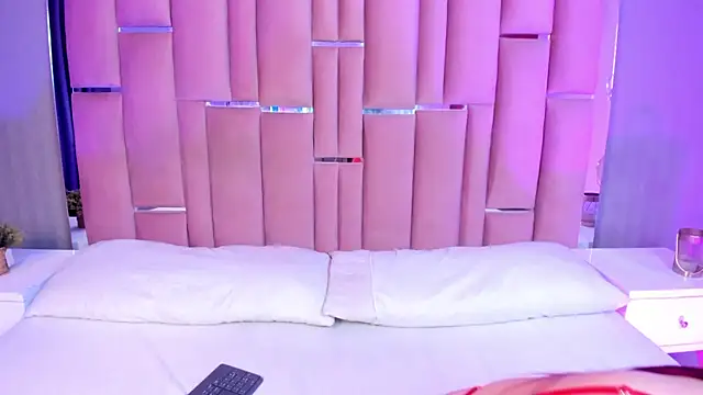 Saory    online show from January 2026 10:45:01 PM