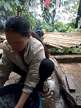 Girl cutee online show from January 2026 02:14:01 AM