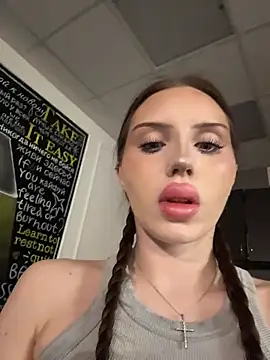 Snapshot of EfiMeyer chatting on January 2026 04:14:01 AM EfiMeyer online show from January 2026 04:14:01 AM