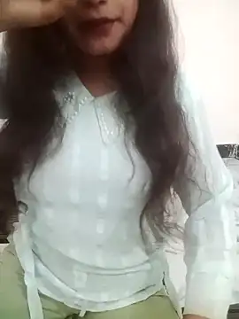 Snapshot of Meenu_rani7 chatting on December 2025 04:41:02 AM Meenu rani7 online show from December 2025 04:41:02 AM