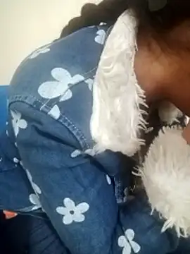 Snapshot of Meenu_rani7 chatting on January 2026 04:28:01 AM Meenu rani7 online show from January 2026 04:28:01 AM