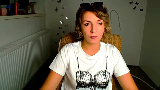 Lana Foxyy online show from July 2026 05:42:02 AM