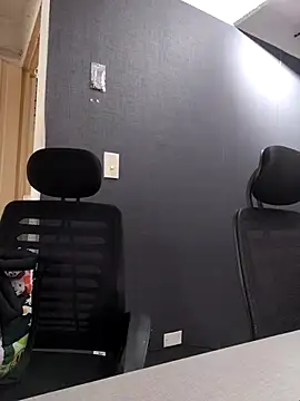 Venuz Rivers  online show from December 2025 01:17:01 PM