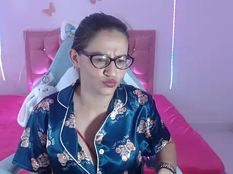 Snapshot of NathyVega chatting on December 2025 02:07:02 AM NathyVega online show from December 2025 02:07:02 AM