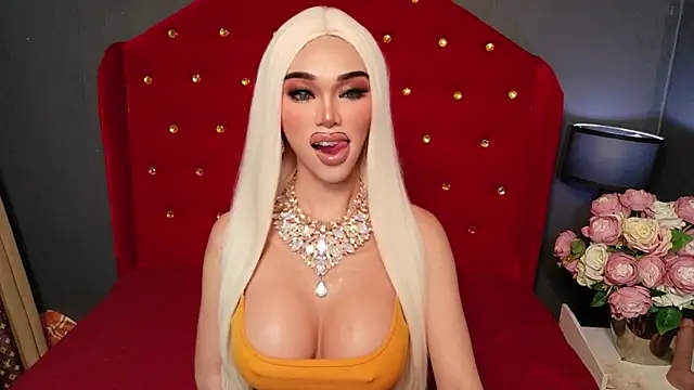 CelinaWintour online show from December 2025 05:21:01 PM