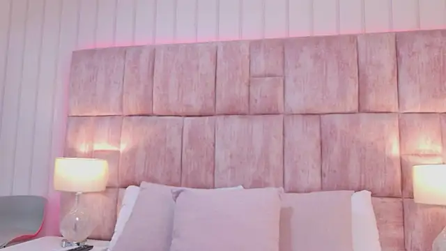 ScarlettFoox online show from December 2025 01:08:01 PM