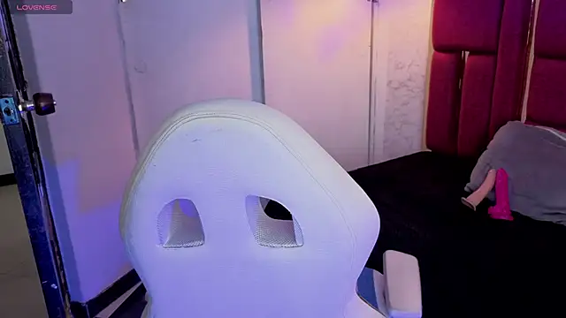 morgana white online show from February 2026 07:32:02 PM