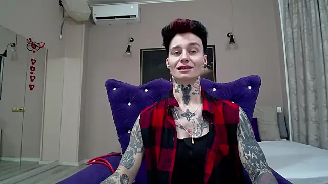 Snapshot of KennyXSX chatting on May 2026 01:05:02 PM KennyXSX online show from May 2026 01:05:02 PM