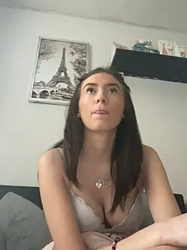 Snapshot of Keriacat_ chatting on January 2026 03:27:02 PM Keriacat online show from January 2026 03:27:02 PM