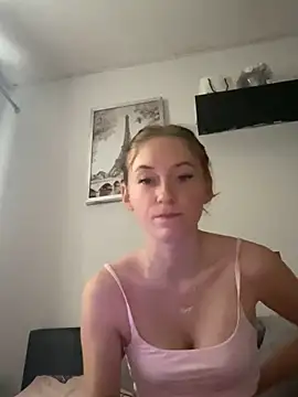 Snapshot of Keriacat_ chatting on February 2026 08:14:01 AM Keriacat online show from February 2026 08:14:01 AM