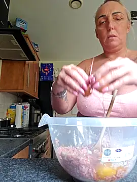 theblondecocklover online show from April 2026 03:34:02 PM