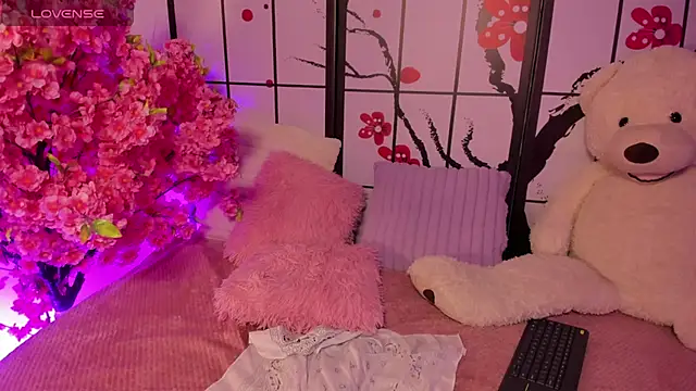 Nickie reed  online show from July 2026 10:23:01 PM